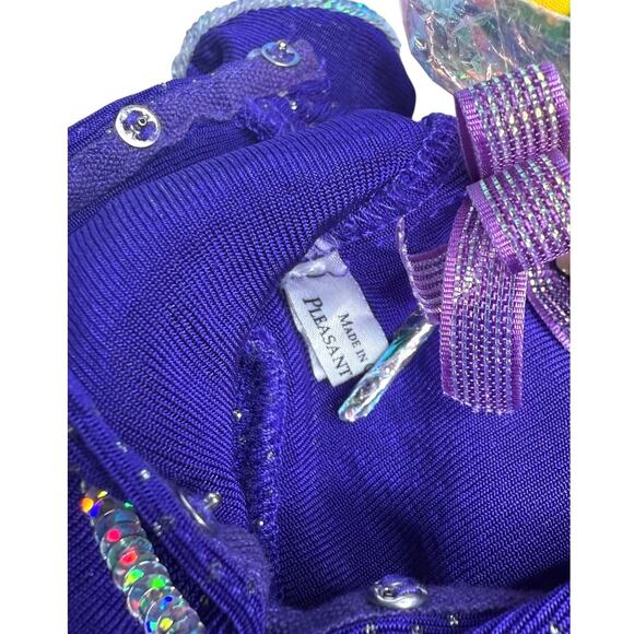 American Girl Pleasant Co Ice SKATING STAR OUTFIT & GEAR Skates Flowers Barrette - Picture 4 of 14